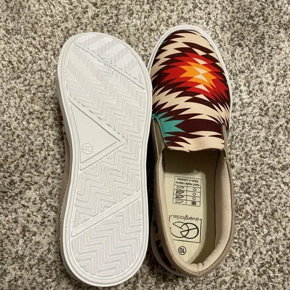 Aztec sneakers - Picture 3 of 3